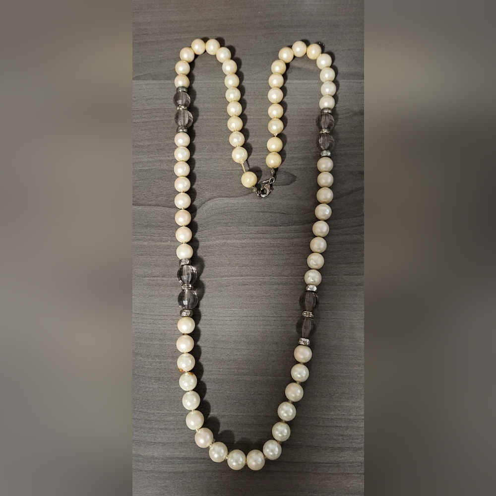 Vintage pearl glass bead necklace Avon Colab by Josef Hodosh.